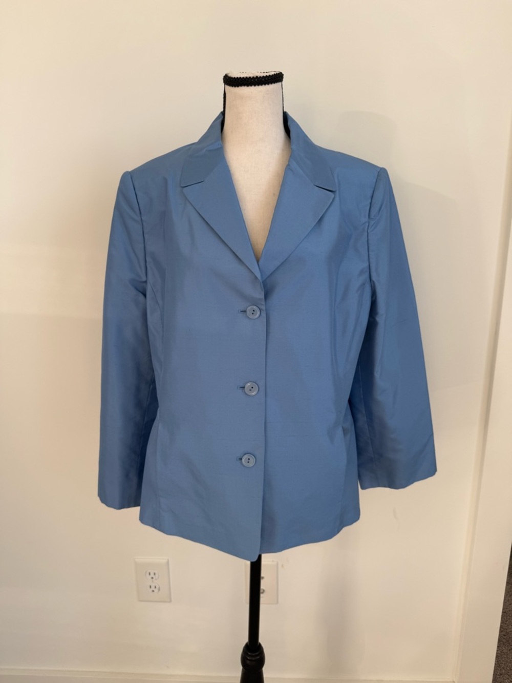 Talbot’s Silk Women's Suit in Sky blue